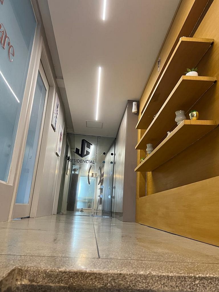 Apê 102, 2 quartos, Térreo | WiFi | JC STAYS