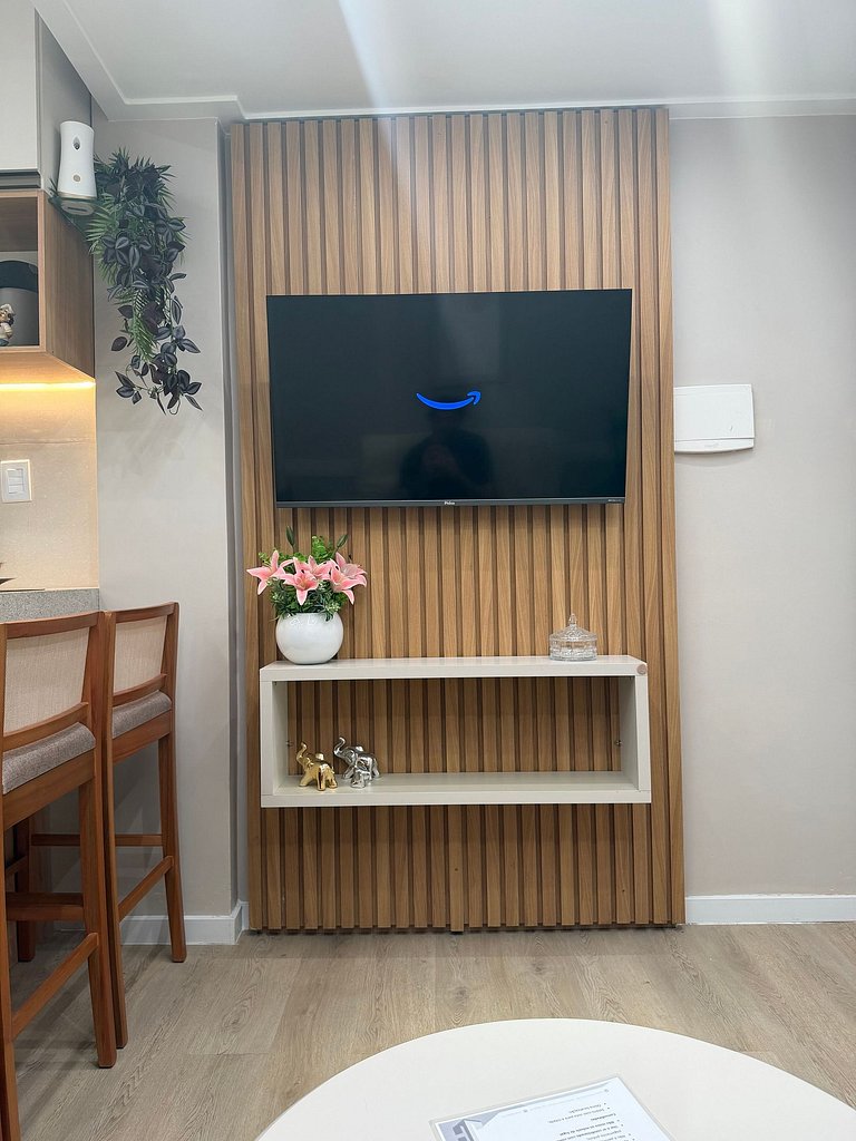 Apê 102, 2 quartos, Térreo | WiFi | JC STAYS