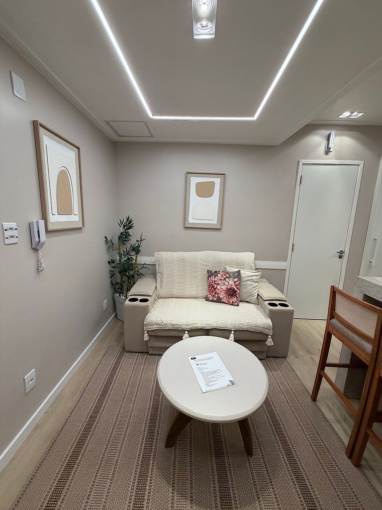 Apê 102, 2 quartos, Térreo | WiFi | JC STAYS