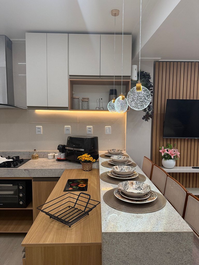 Apê 102, 2 quartos, Térreo | WiFi | JC STAYS