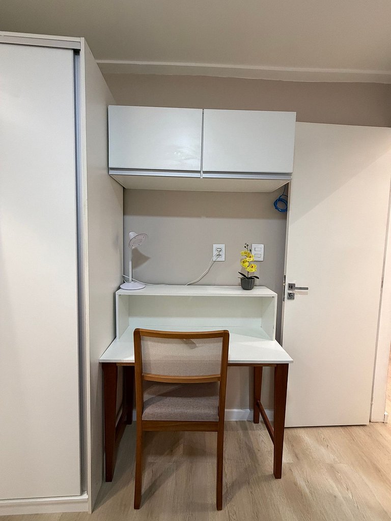Apê 102, 2 quartos, Térreo | WiFi | JC STAYS