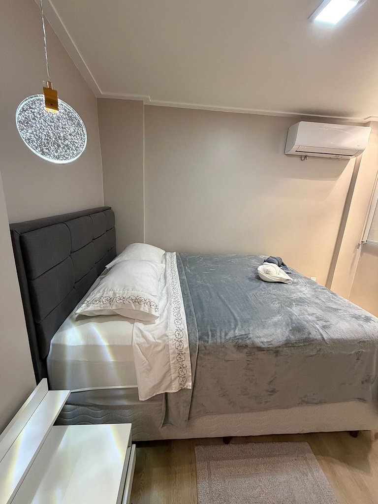 Apê 102, 2 quartos, Térreo | WiFi | JC STAYS
