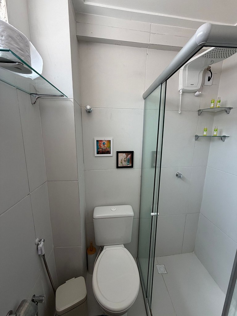 Apê 102, 2 quartos, Térreo | WiFi | JC STAYS